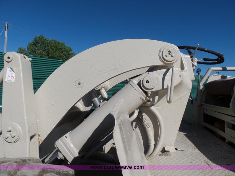 image for item L5808 Caterpillar 944A wheel loader