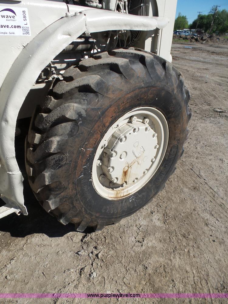 image for item L5808 Caterpillar 944A wheel loader