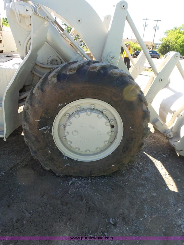 image for item L5808 Caterpillar 944A wheel loader