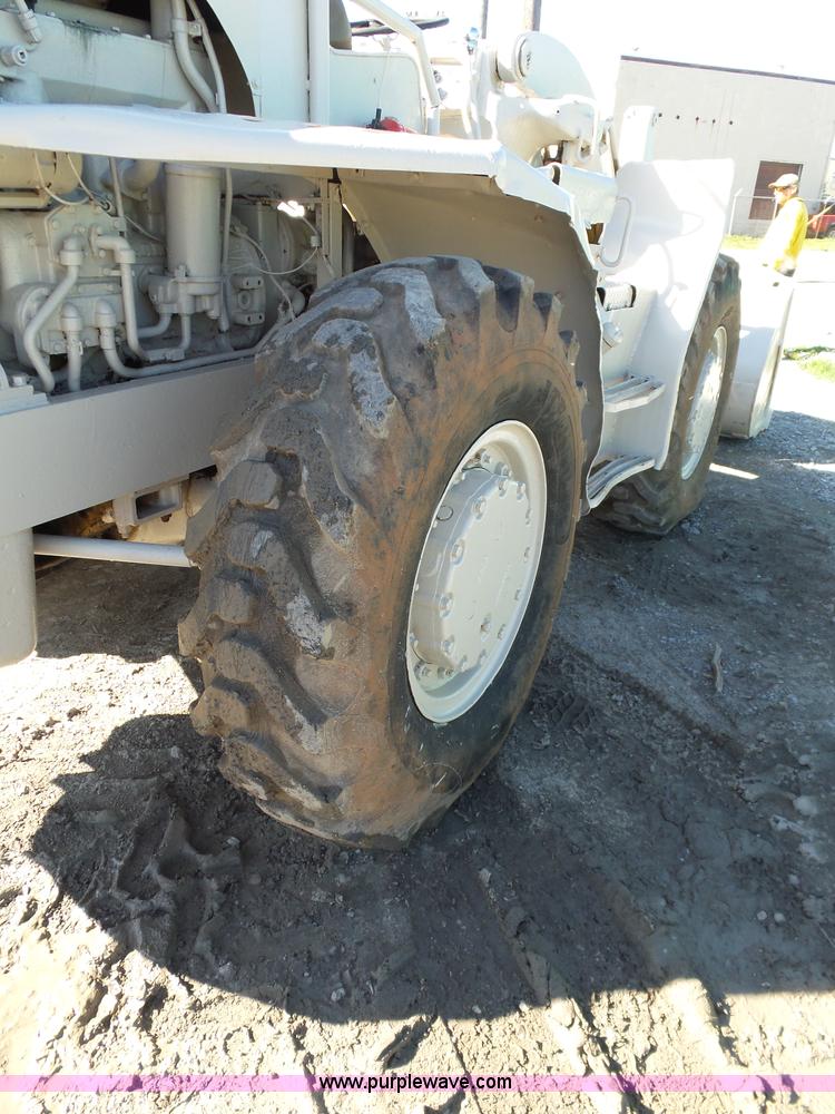 image for item L5808 Caterpillar 944A wheel loader