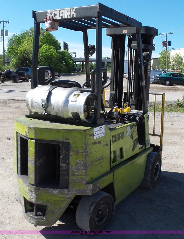 image for item L5809 Clark GPS17 forklift