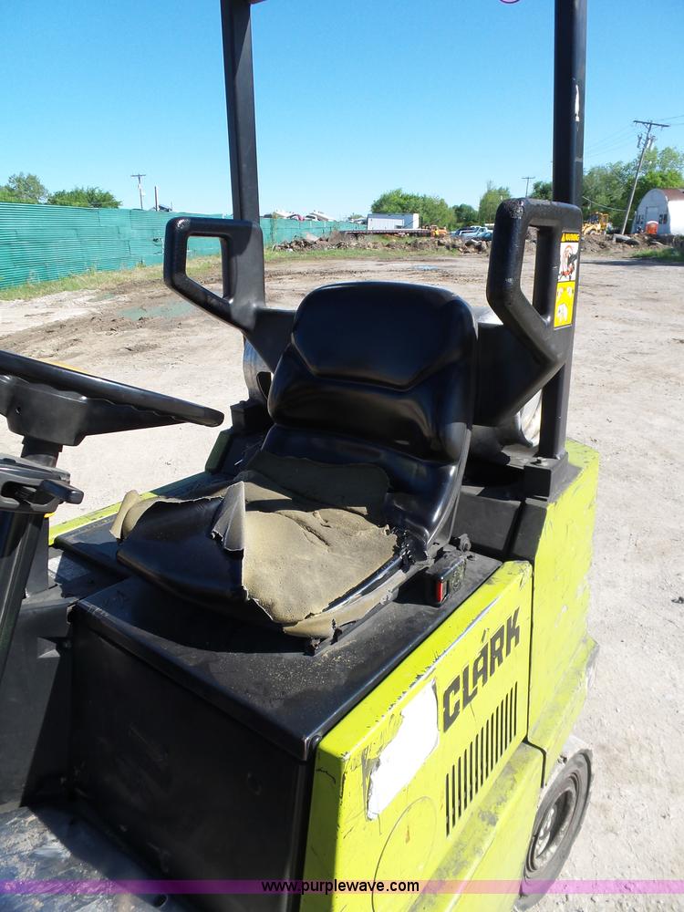 image for item L5809 Clark GPS17 forklift