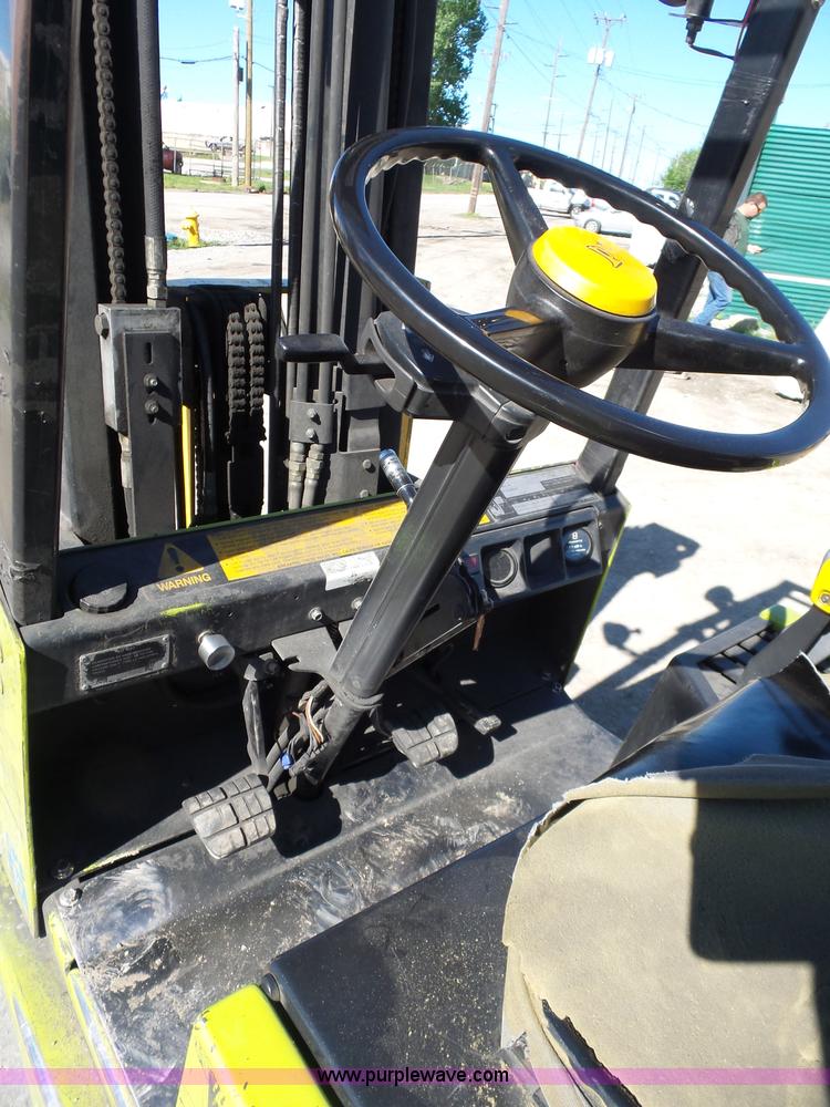 image for item L5809 Clark GPS17 forklift