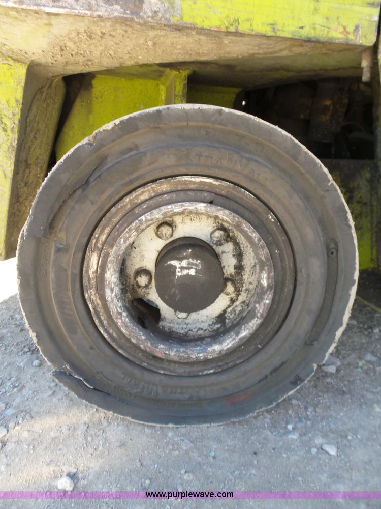 image for item L5809 Clark GPS17 forklift