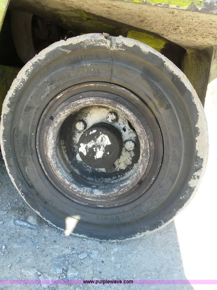 image for item L5809 Clark GPS17 forklift