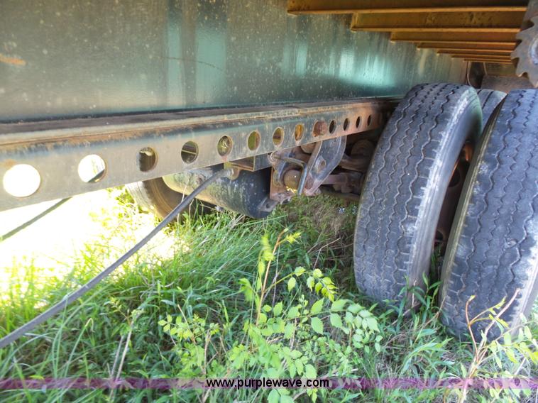 image for item L5810 2002 AMC flatbed trailer