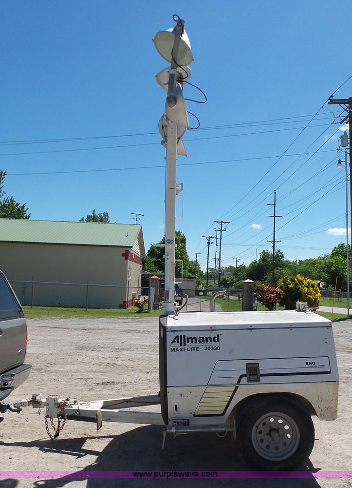 image for item L5811 Allmand Maxi-Lite 20330 light plant