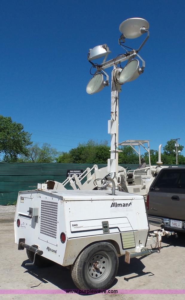 image for item L5811 Allmand Maxi-Lite 20330 light plant