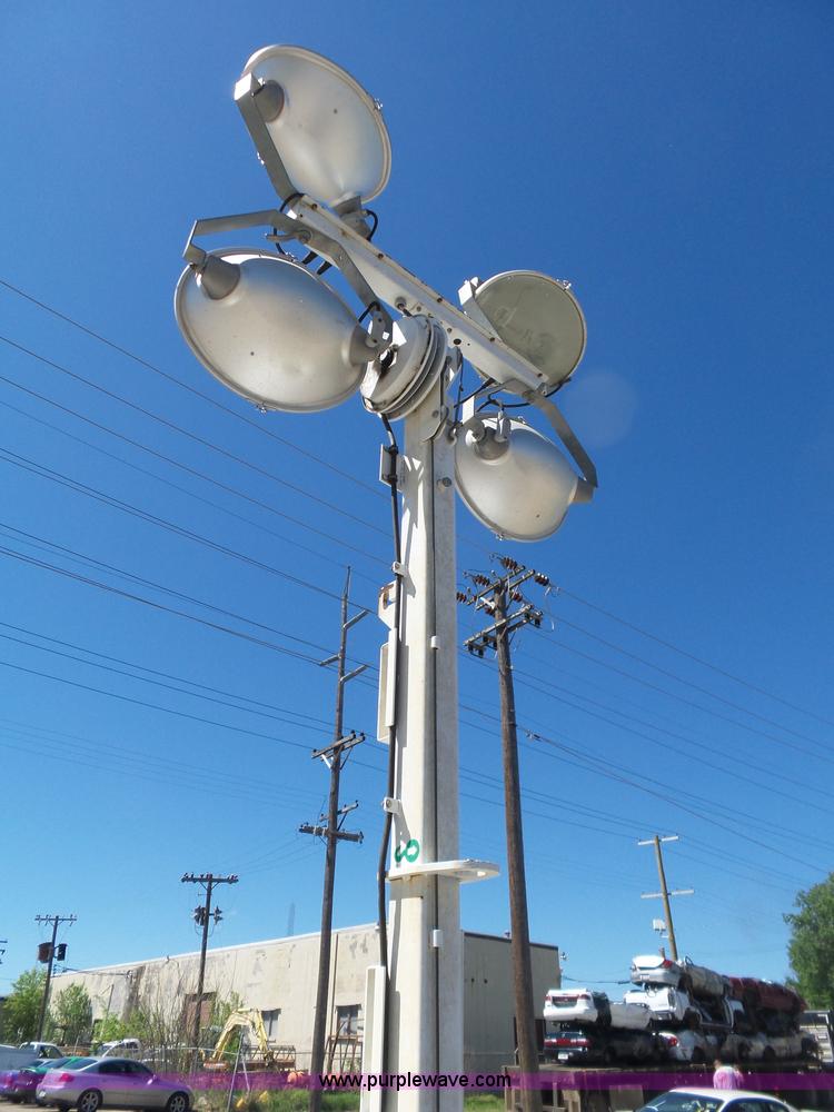 image for item L5811 Allmand Maxi-Lite 20330 light plant