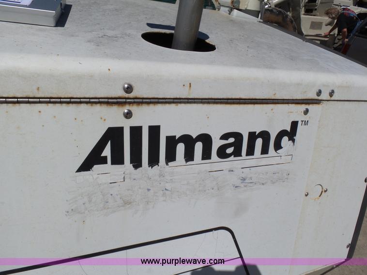 image for item L5811 Allmand Maxi-Lite 20330 light plant