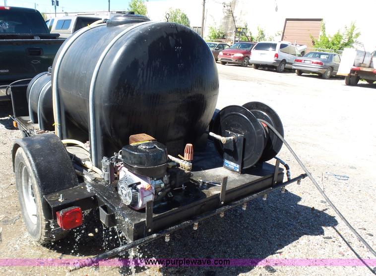 image for item L5812 Water tank trailer