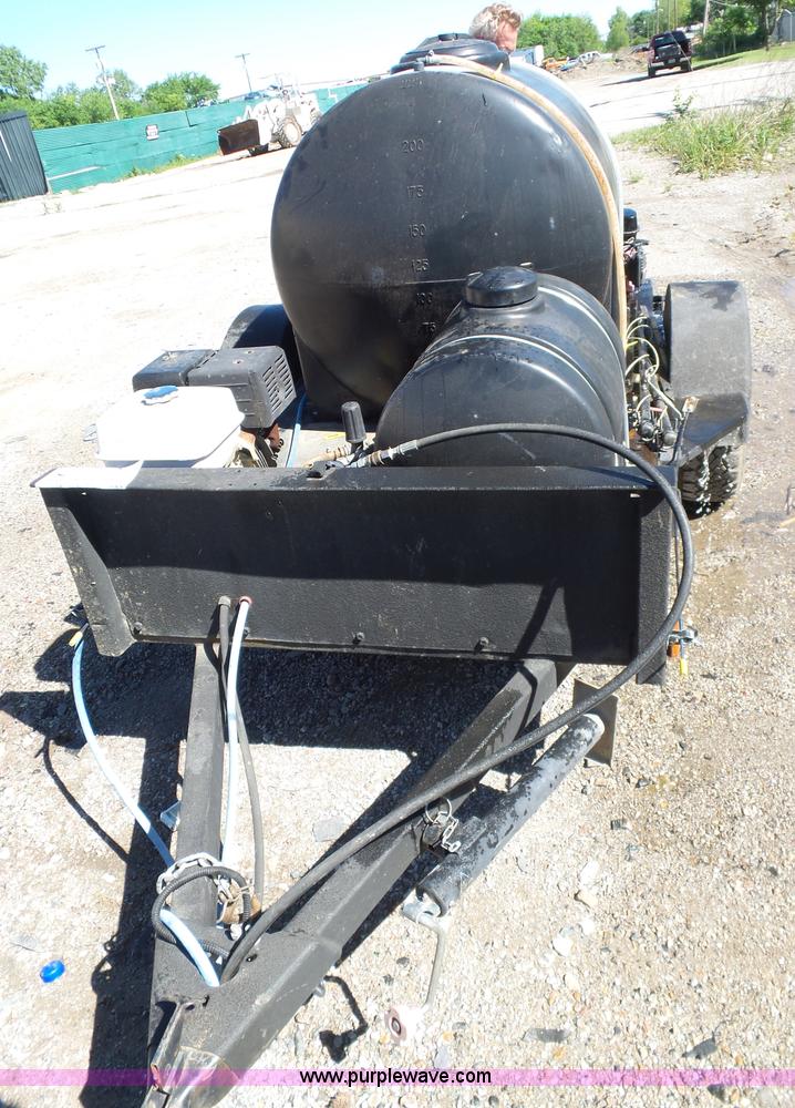 image for item L5812 Water tank trailer