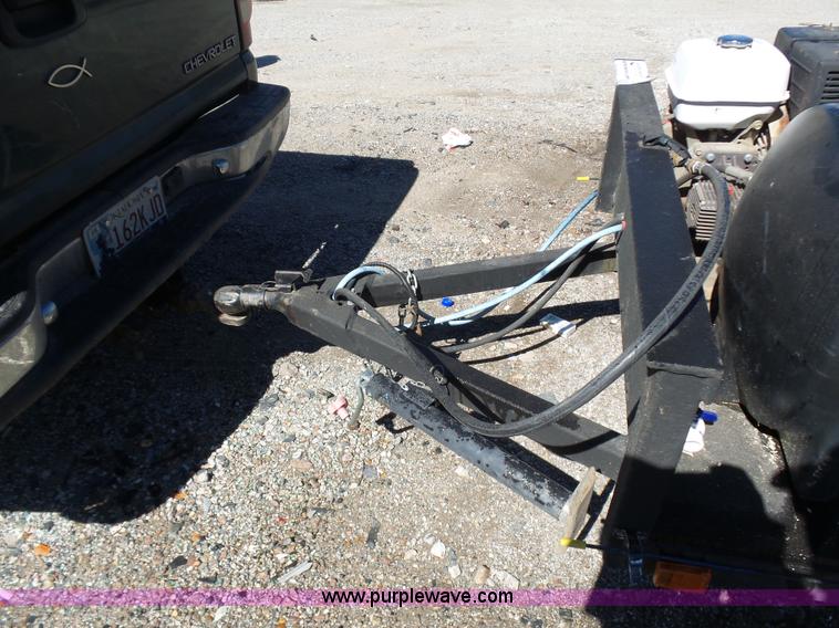 image for item L5812 Water tank trailer