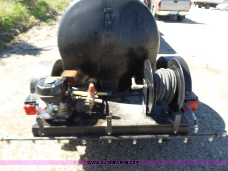 image for item L5812 Water tank trailer