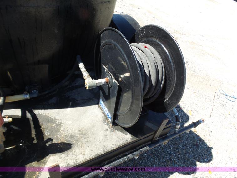 image for item L5812 Water tank trailer