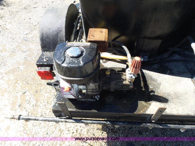 image for item L5812 Water tank trailer