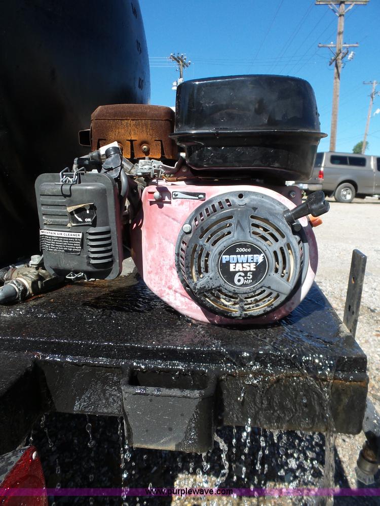 image for item L5812 Water tank trailer