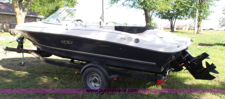 image for item L5814 2007 Sea Ray boat