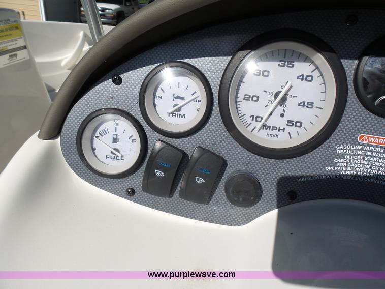 image for item L5814 2007 Sea Ray boat