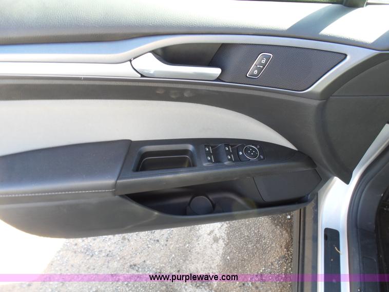 image for item L5815 2016 Ford Fusion