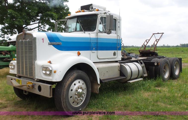 image for item L5821 1975 Kenworth W900 semi truck