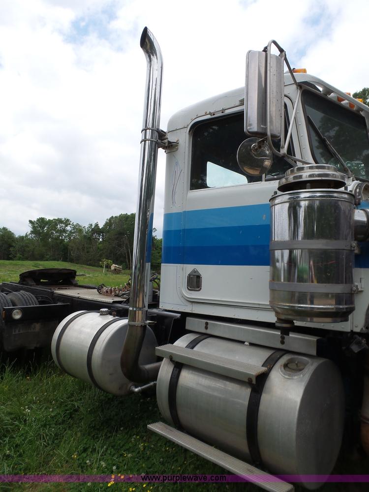 image for item L5821 1975 Kenworth W900 semi truck