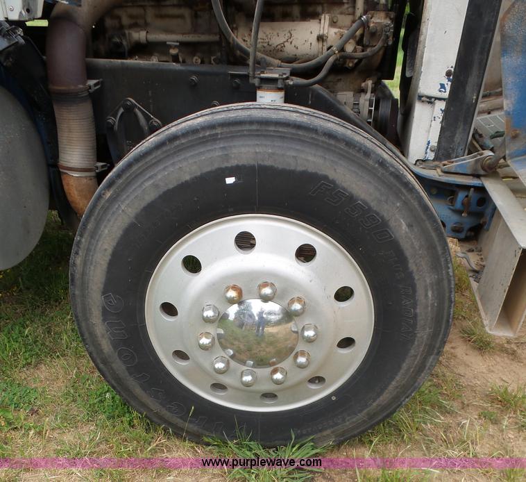 image for item L5821 1975 Kenworth W900 semi truck