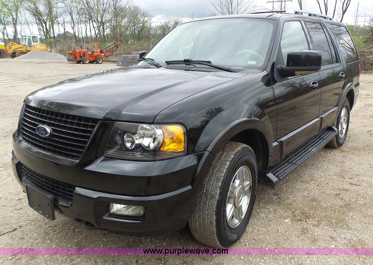 image for item L6028 2005 Ford Expedition SUV