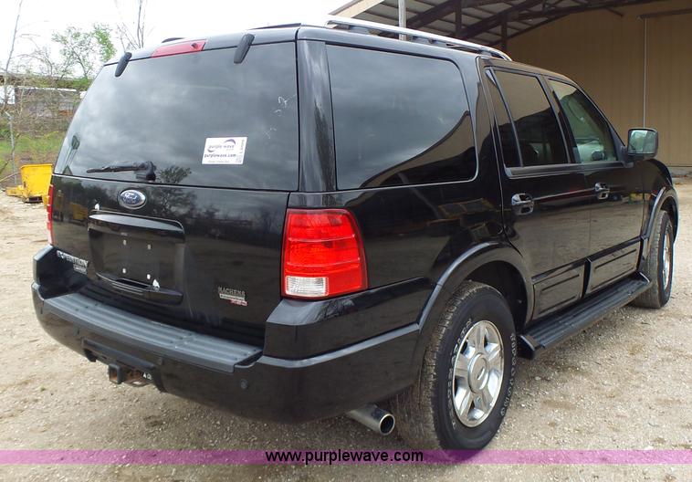 image for item L6028 2005 Ford Expedition SUV