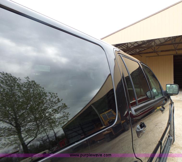 image for item L6028 2005 Ford Expedition SUV