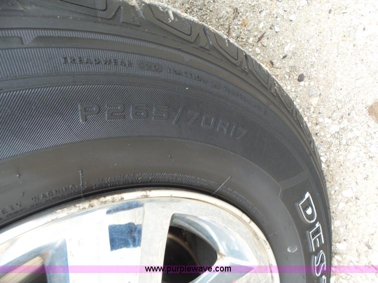 image for item L6028 2005 Ford Expedition SUV