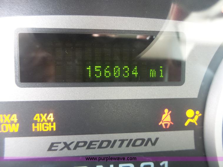 image for item L6028 2005 Ford Expedition SUV