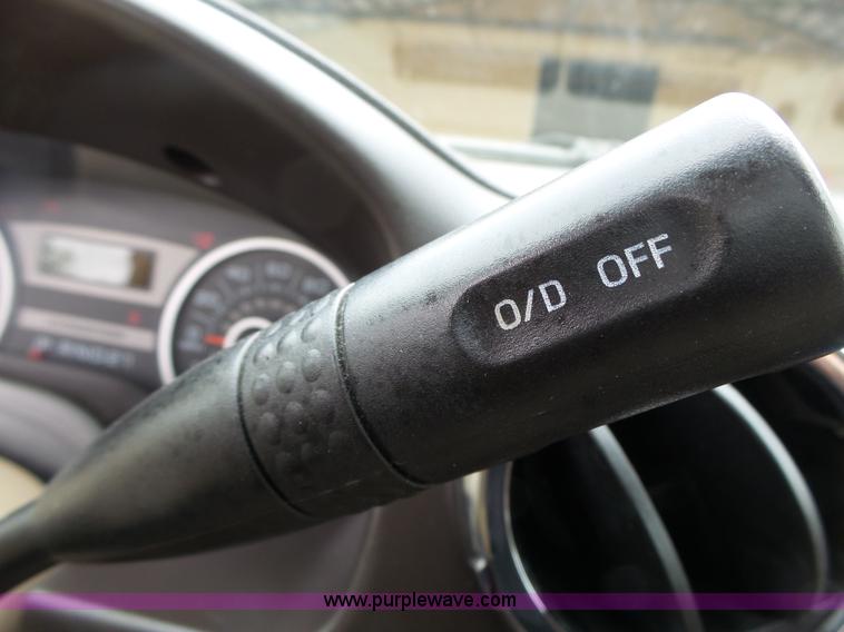 image for item L6028 2005 Ford Expedition SUV