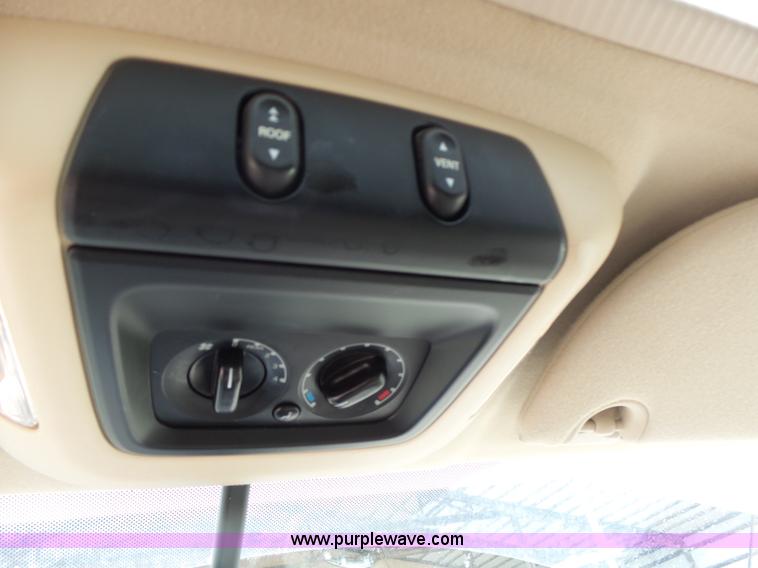 image for item L6028 2005 Ford Expedition SUV