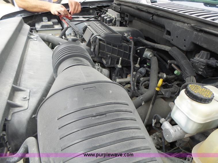 image for item L6028 2005 Ford Expedition SUV