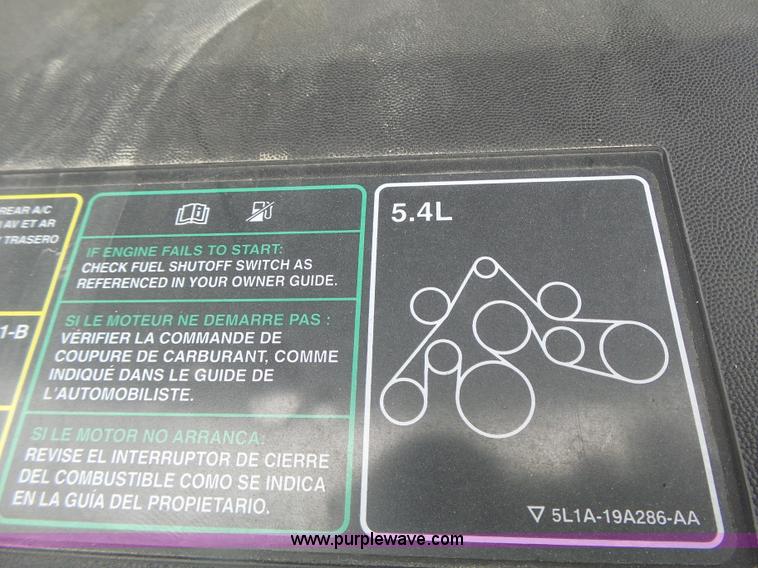 image for item L6028 2005 Ford Expedition SUV