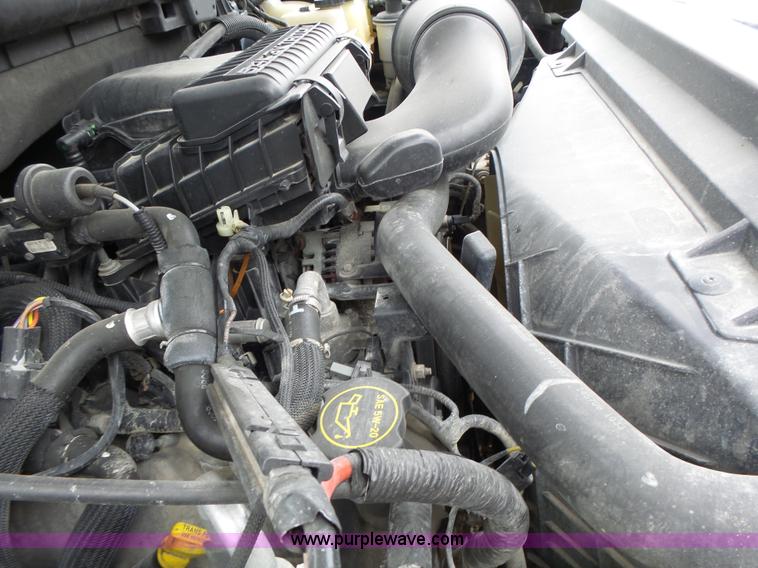 image for item L6028 2005 Ford Expedition SUV