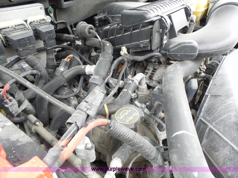 image for item L6028 2005 Ford Expedition SUV