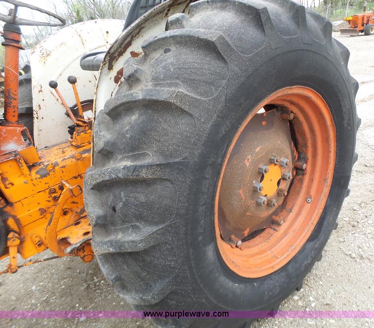 image for item L6029 Case 990 tractor