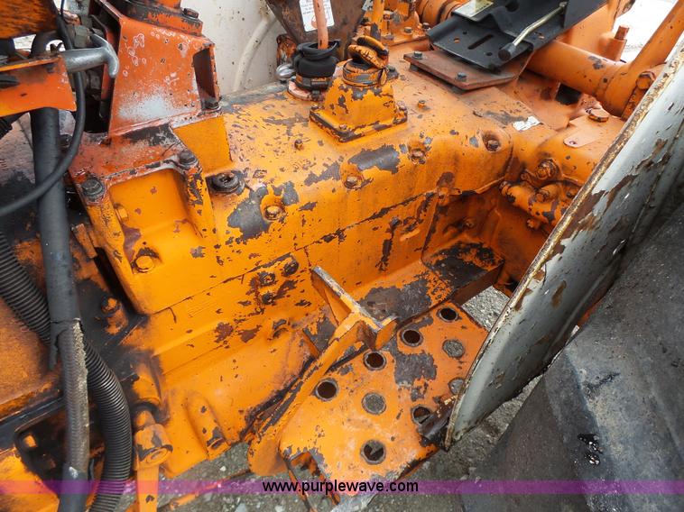 image for item L6029 Case 990 tractor