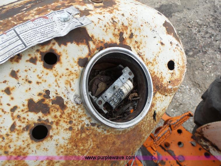 image for item L6029 Case 990 tractor