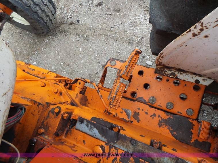 image for item L6029 Case 990 tractor