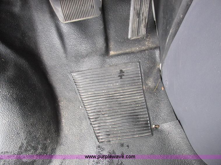 image for item L6032 1999 Dodge Ram Wagon B3500 Maxi van