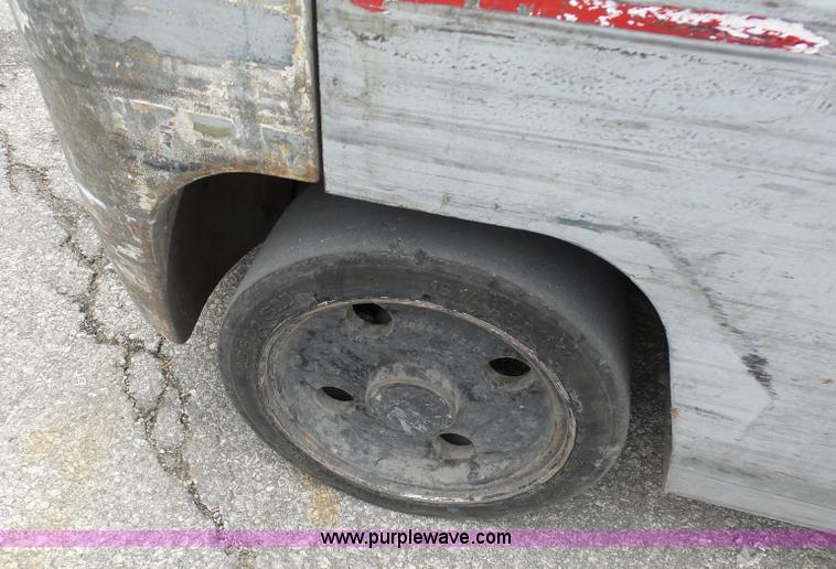 image for item L7025 Nissan 50 forklift