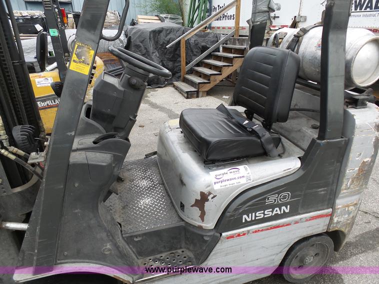 image for item L7025 Nissan 50 forklift