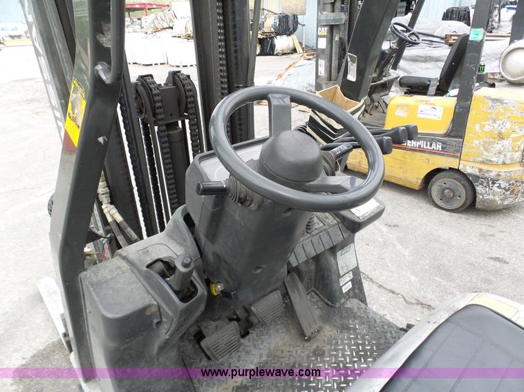 image for item L7025 Nissan 50 forklift