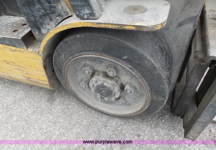 image for item L7026 Caterpillar GC25K forklift