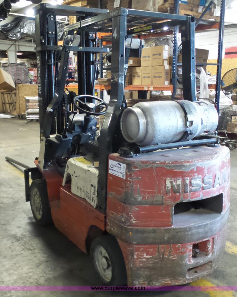 image for item L7027 Nissan 50 forklift