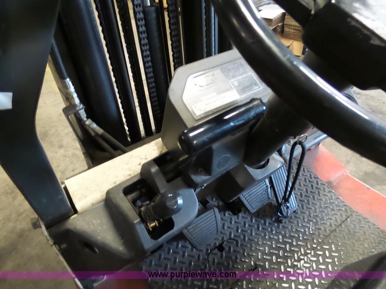 image for item L7027 Nissan 50 forklift