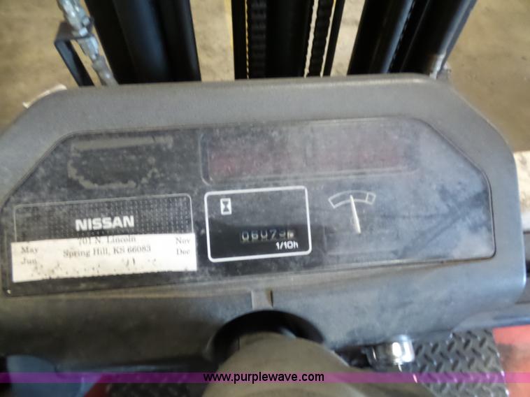 image for item L7027 Nissan 50 forklift